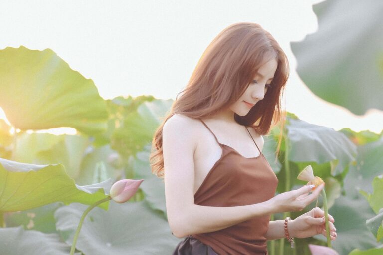 Fashion Psychology: The Influence of Clothing on Behavior